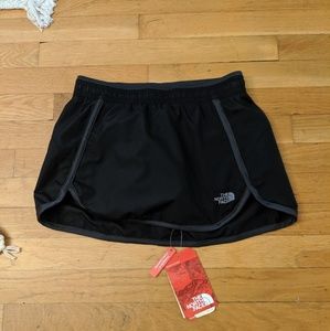 NWT North Face Reflex Core Skort black w grey trim